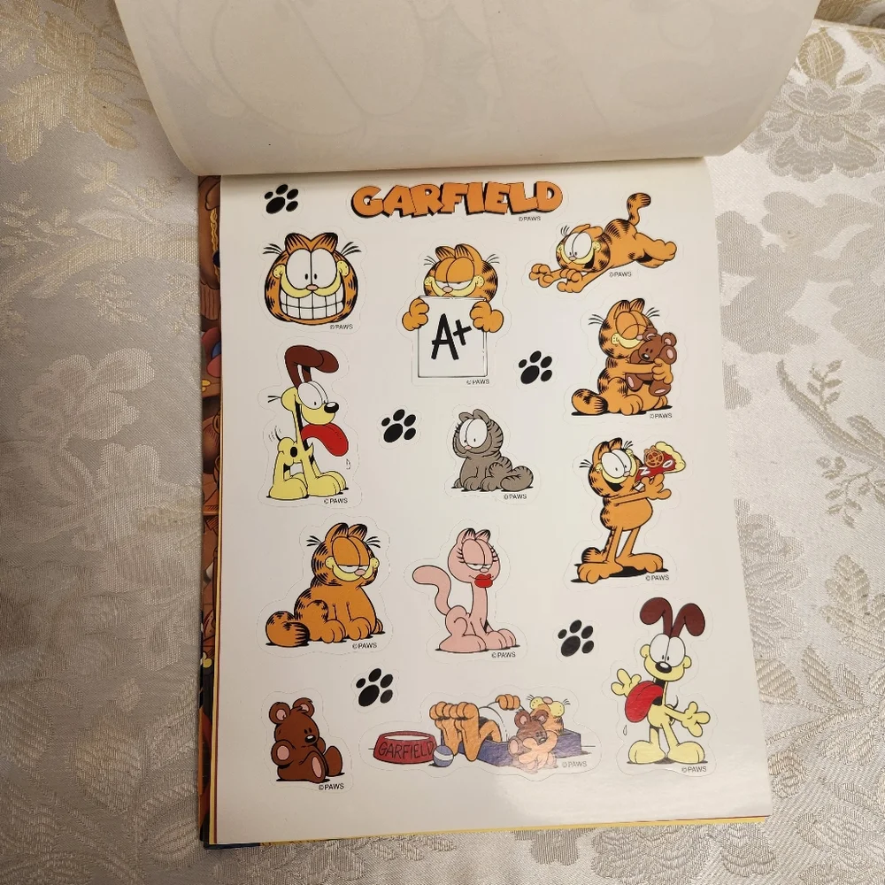 Vintage Garfield Mead Lot Of 3 Folders + Rainbow Doodle Pad With Stickers